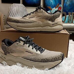 Brooks Ghost 2 Max Women's Sz 8.5 running
